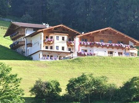 Kratzerwirt Apartments Neustift im Stubaital Exterior foto