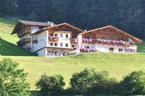 Kratzerwirt Apartments Neustift im Stubaital Exterior foto